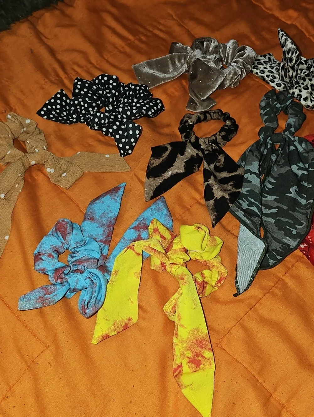 Large Lot Of Bow Scrunchies!! 13 Piece Lot!!